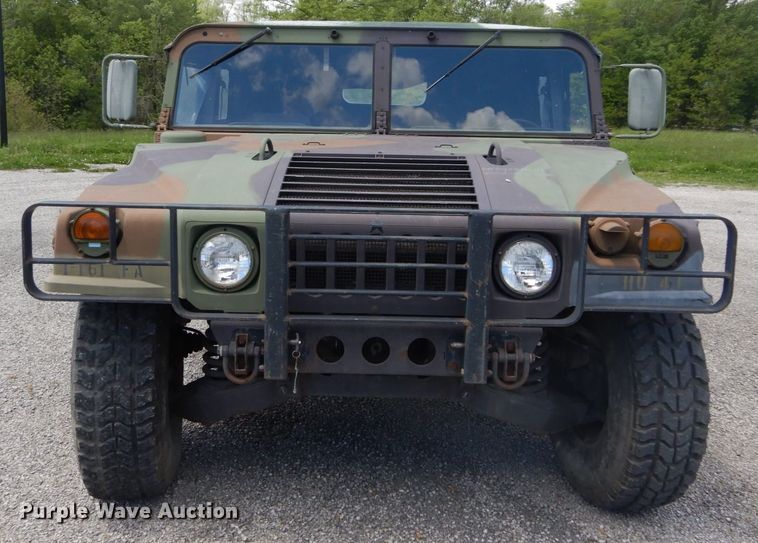 image for item GU9979 1990 Am General M998  Humvee SUV