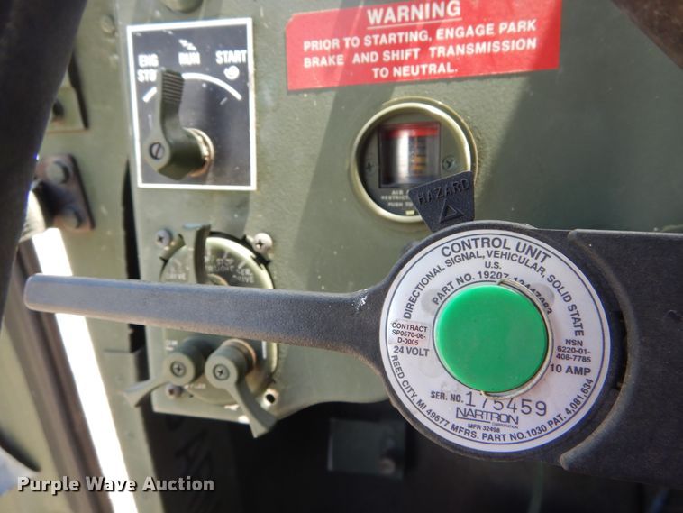 image for item GU9979 1990 Am General M998  Humvee SUV