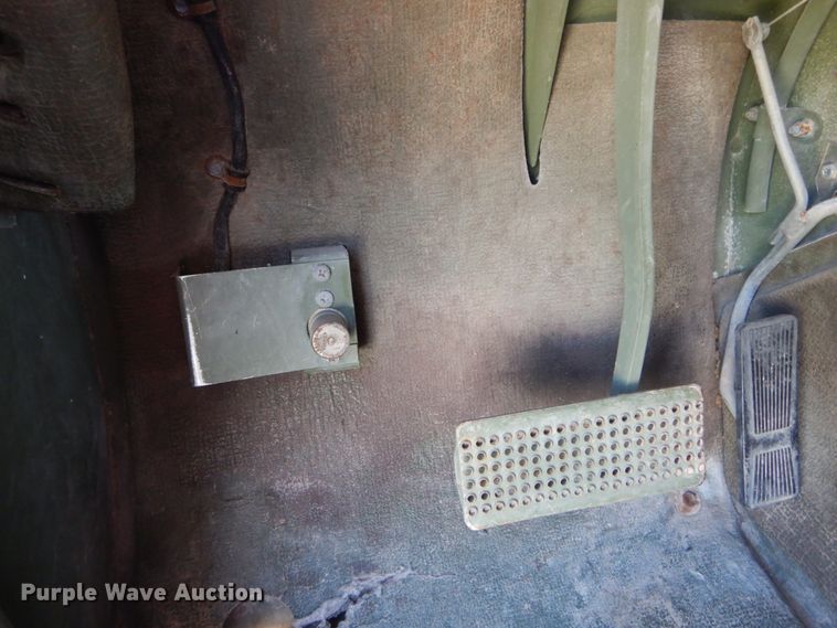 image for item GU9979 1990 Am General M998  Humvee SUV