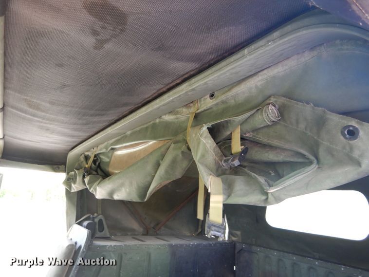 image for item GU9979 1990 Am General M998  Humvee SUV