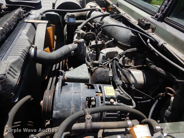 image for item GU9979 1990 Am General M998  Humvee SUV