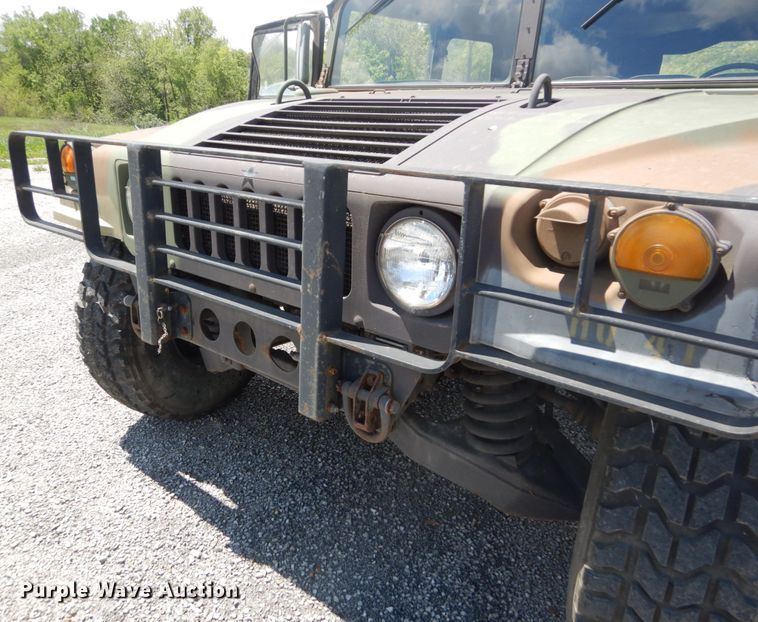 image for item GU9979 1990 Am General M998  Humvee SUV