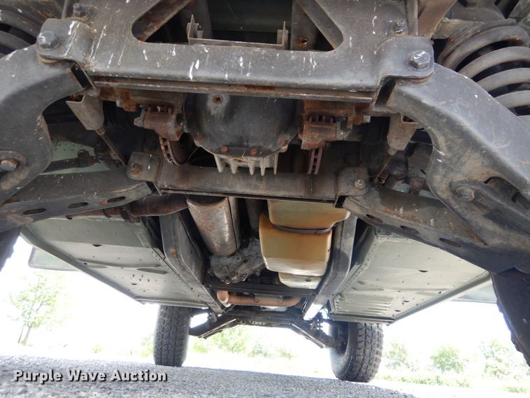 image for item GU9979 1990 Am General M998  Humvee SUV