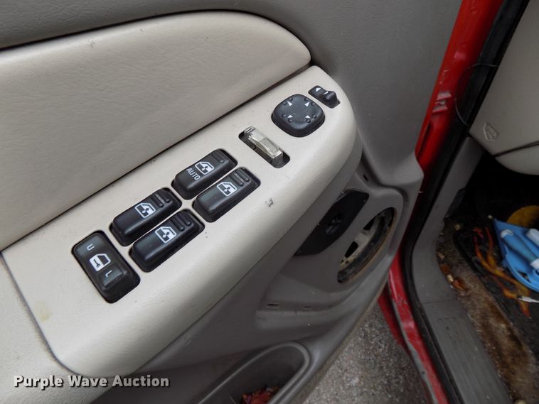 image for item GW9036 2001 GMC Yukon XL 1500  SUV