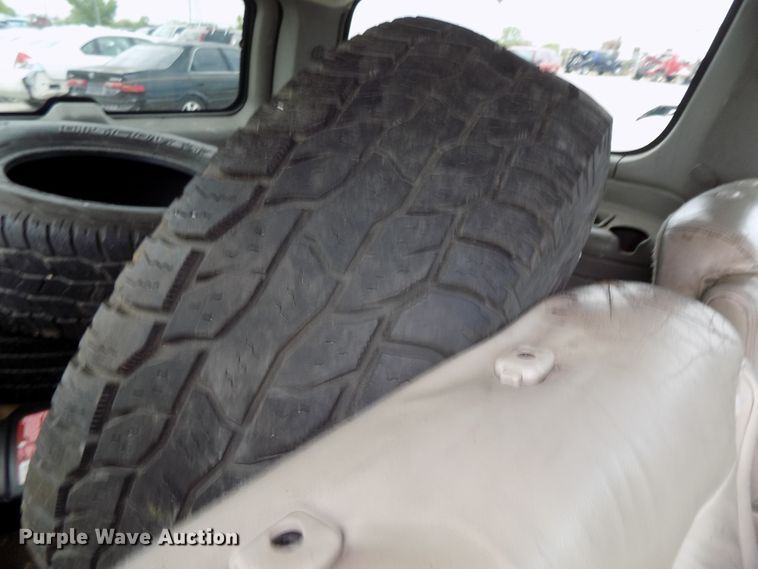 image for item GW9036 2001 GMC Yukon XL 1500  SUV