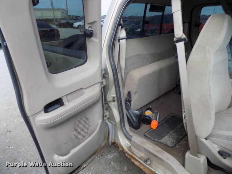 image for item GW9039 2000 Ford F150  SuperCab pickup truck