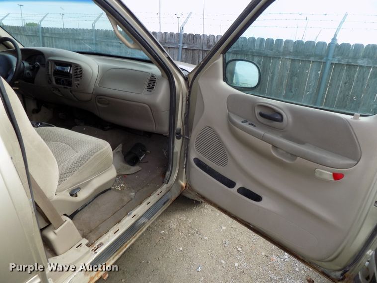 image for item GW9039 2000 Ford F150  SuperCab pickup truck