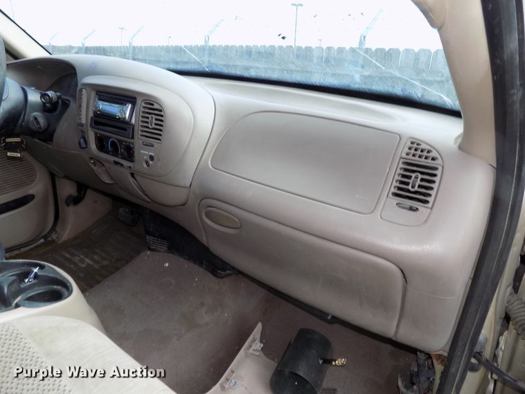 image for item GW9039 2000 Ford F150  SuperCab pickup truck