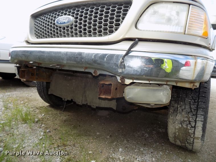 image for item GW9039 2000 Ford F150  SuperCab pickup truck