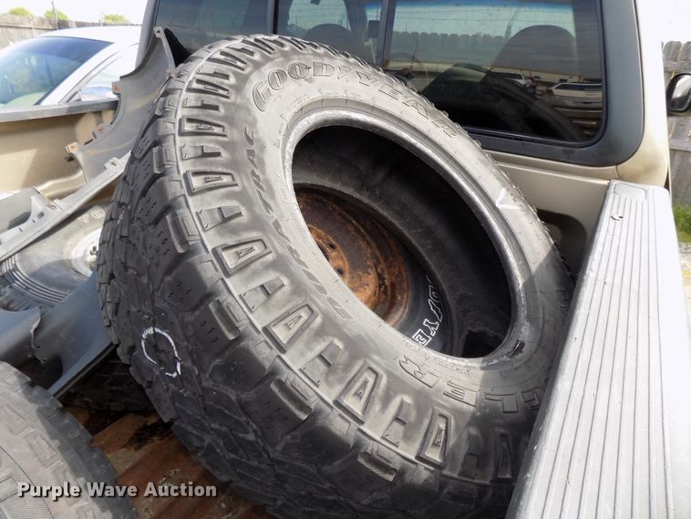 image for item GW9039 2000 Ford F150  SuperCab pickup truck