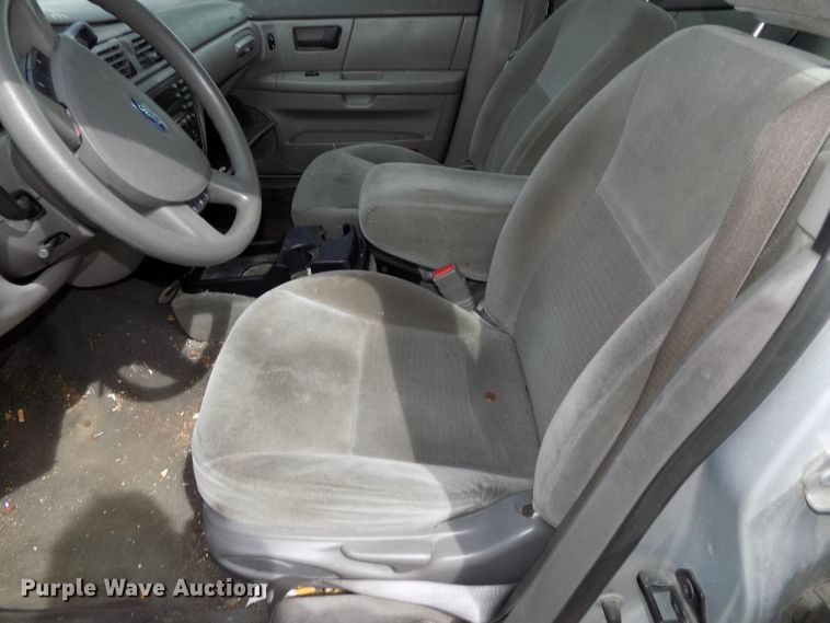 image for item GW9047 2006 Ford Taurus