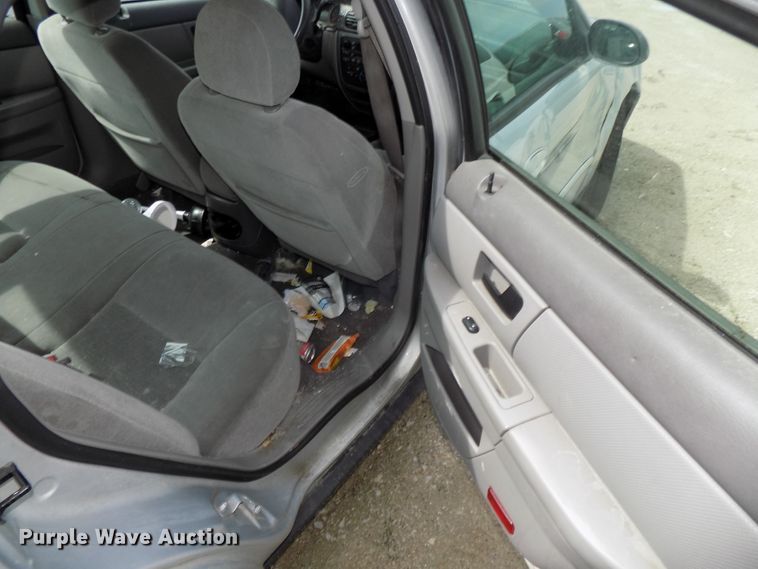 image for item GW9047 2006 Ford Taurus