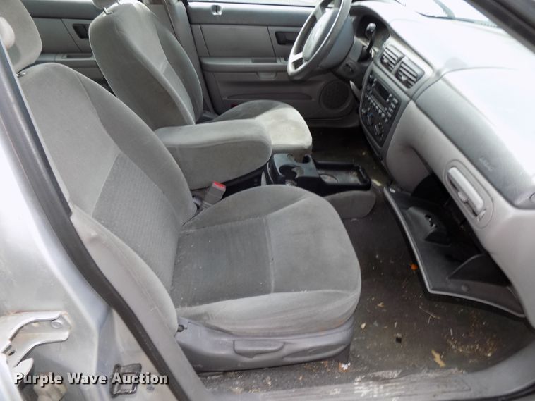 image for item GW9047 2006 Ford Taurus