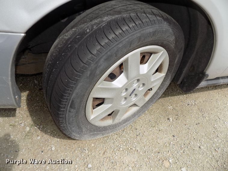 image for item GW9047 2006 Ford Taurus