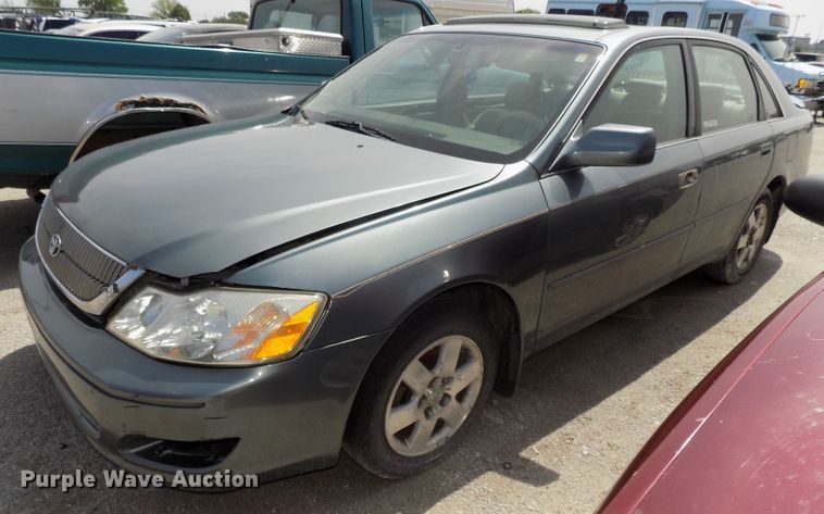 image for item GW9055 2002 Toyota Avalon