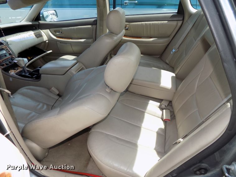 image for item GW9055 2002 Toyota Avalon