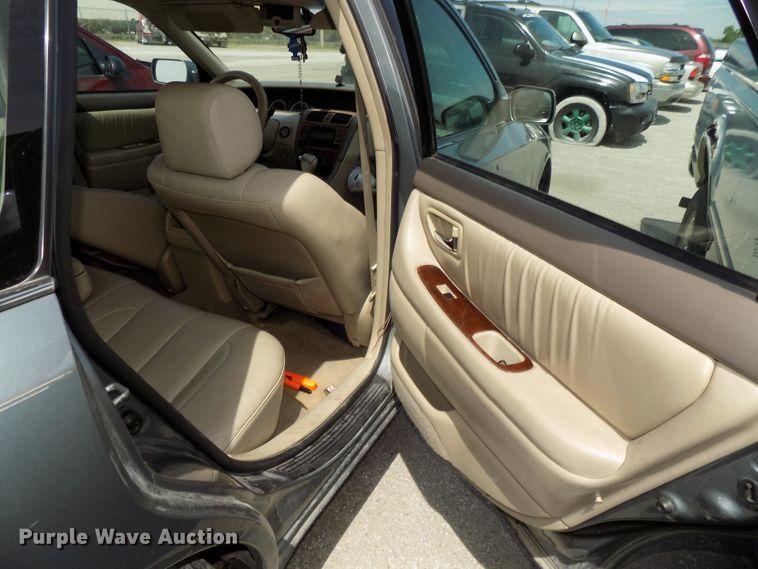 image for item GW9055 2002 Toyota Avalon