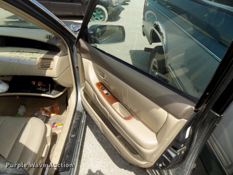 image for item GW9055 2002 Toyota Avalon