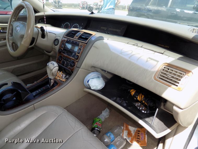 image for item GW9055 2002 Toyota Avalon