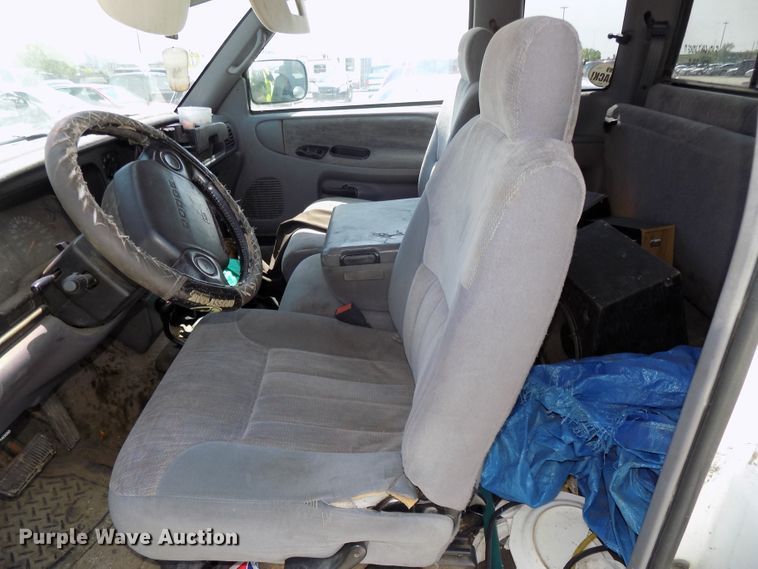 image for item GW9064 1997 Dodge Ram 1500  Club Cab pickup truck