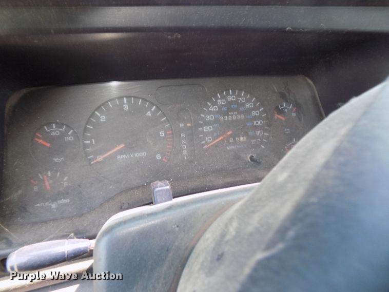 image for item GW9064 1997 Dodge Ram 1500  Club Cab pickup truck