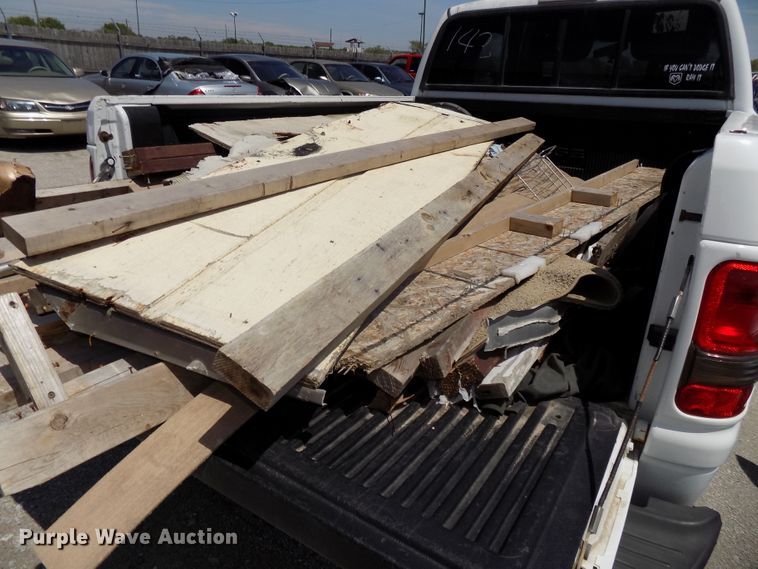 image for item GW9064 1997 Dodge Ram 1500  Club Cab pickup truck