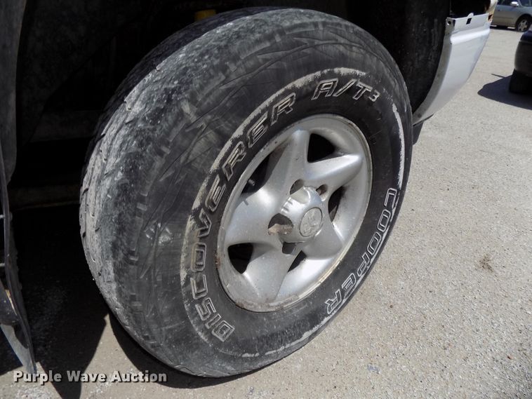 image for item GW9064 1997 Dodge Ram 1500  Club Cab pickup truck