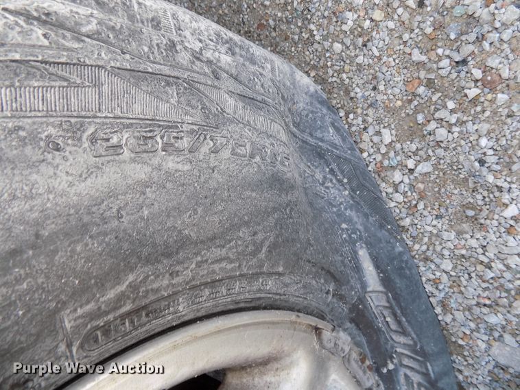 image for item GW9064 1997 Dodge Ram 1500  Club Cab pickup truck