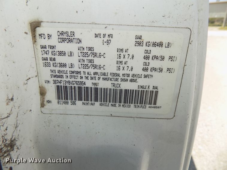 image for item GW9064 1997 Dodge Ram 1500  Club Cab pickup truck