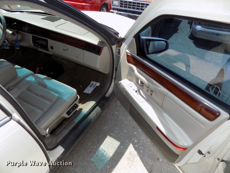 image for item GW9066 1995 Cadillac DeVille