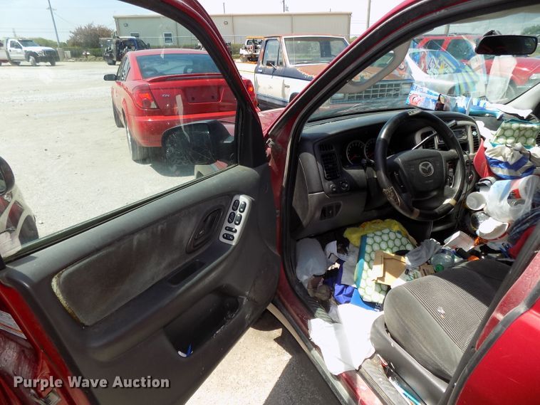 image for item GW9067 2004 Mazda Tribute  SUV