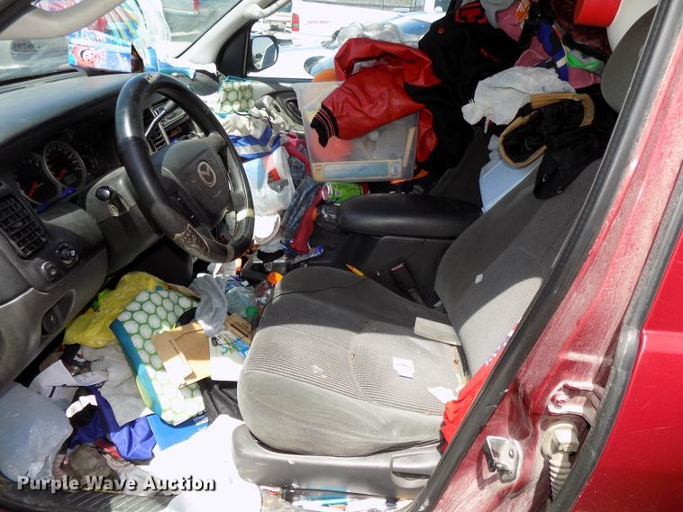 image for item GW9067 2004 Mazda Tribute  SUV