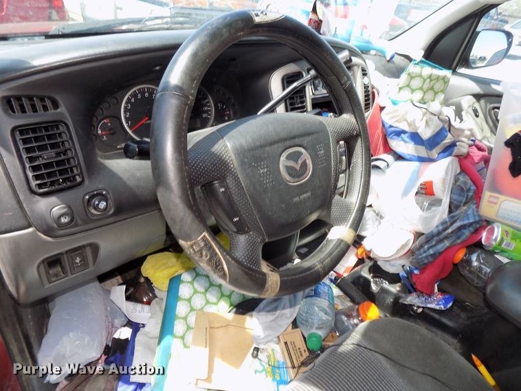 image for item GW9067 2004 Mazda Tribute  SUV