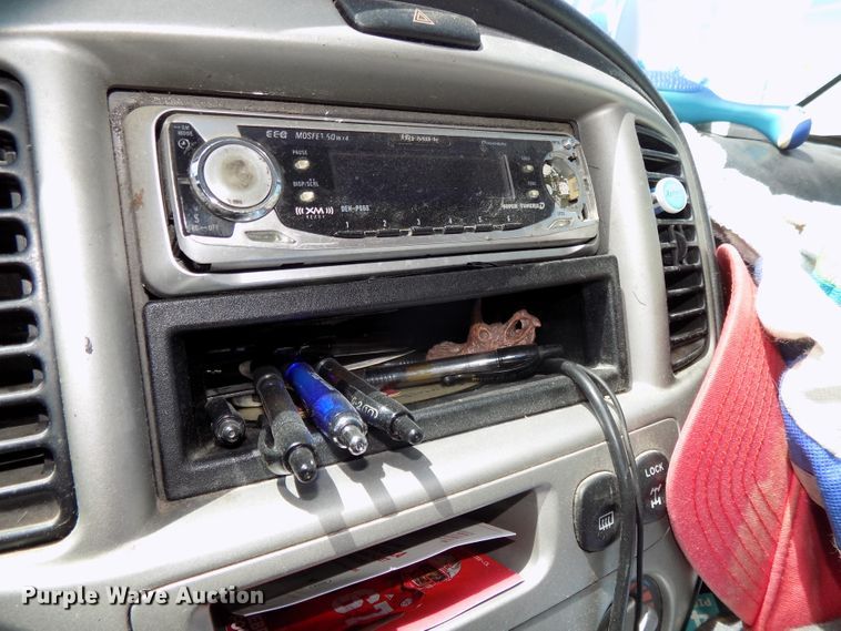 image for item GW9067 2004 Mazda Tribute  SUV