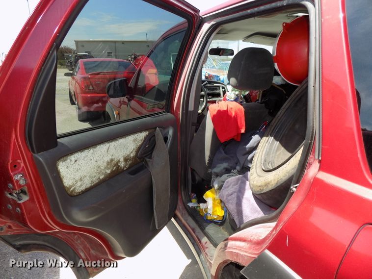 image for item GW9067 2004 Mazda Tribute  SUV