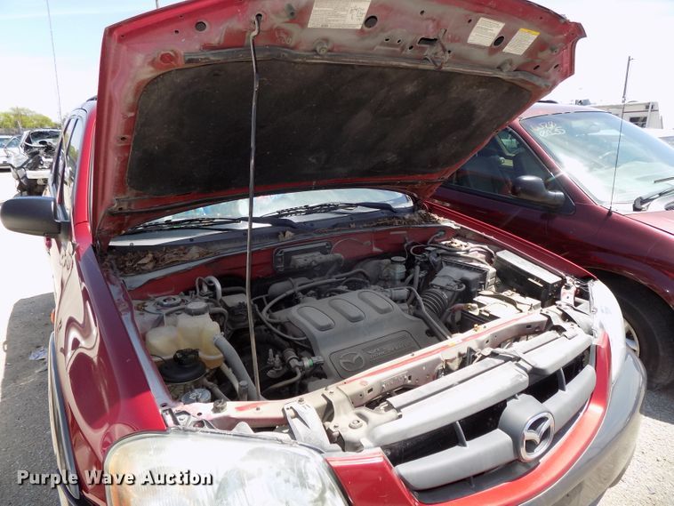 image for item GW9067 2004 Mazda Tribute  SUV