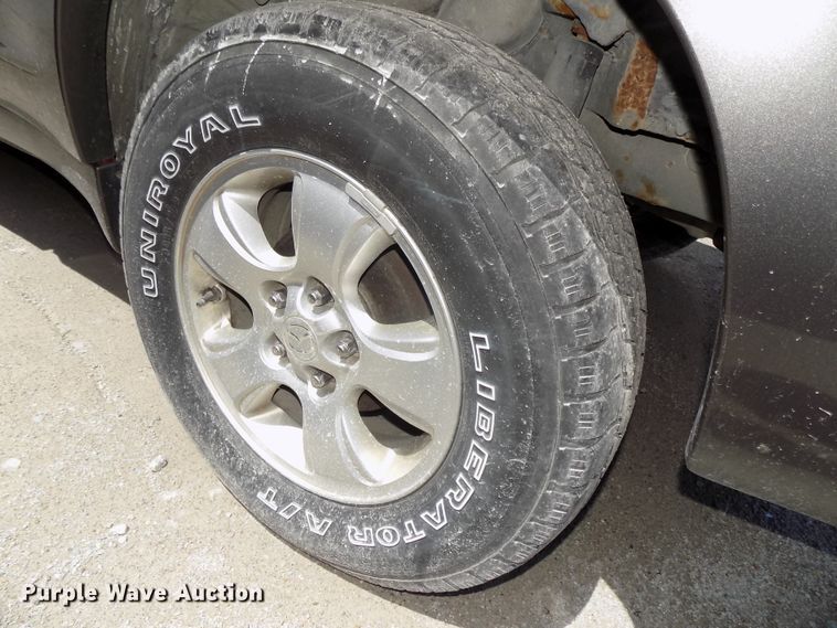 image for item GW9067 2004 Mazda Tribute  SUV