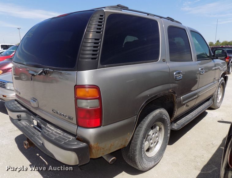 image for item GW9070 2002 Chevrolet Tahoe  SUV