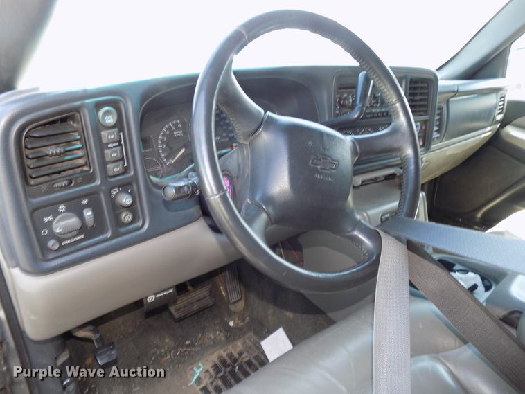 image for item GW9070 2002 Chevrolet Tahoe  SUV