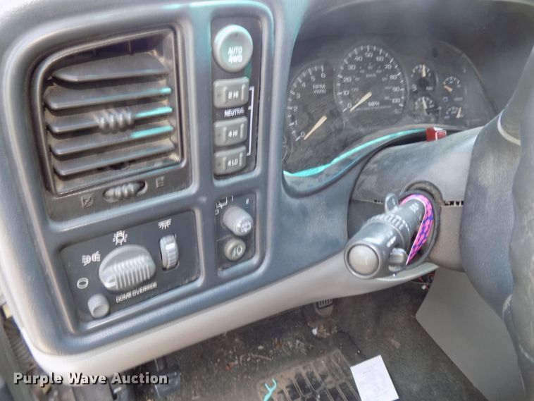 image for item GW9070 2002 Chevrolet Tahoe  SUV