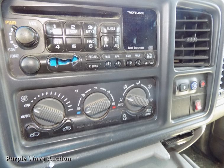 image for item GW9070 2002 Chevrolet Tahoe  SUV