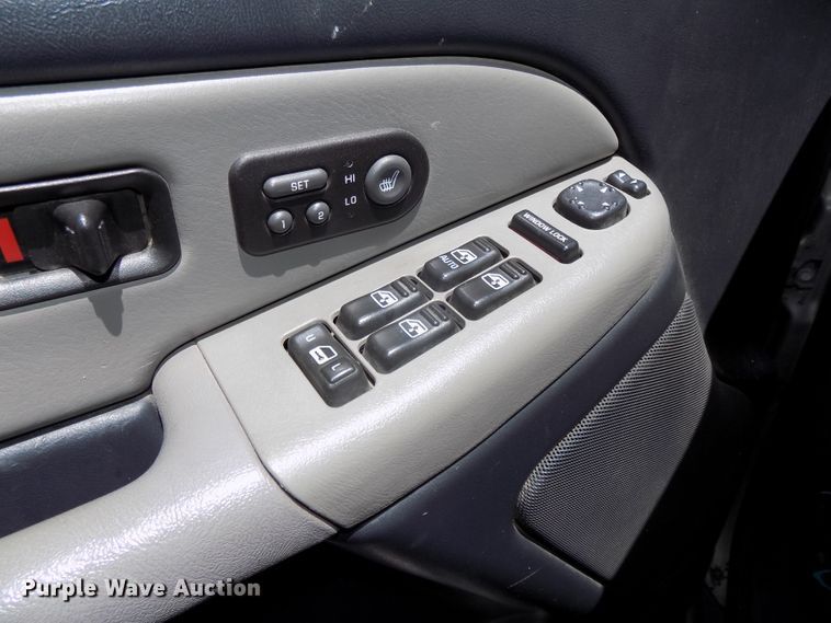 image for item GW9070 2002 Chevrolet Tahoe  SUV