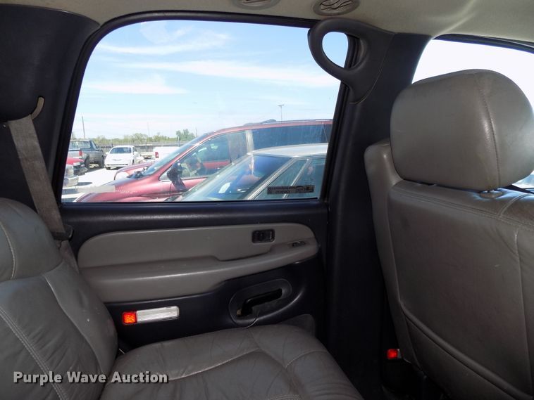 image for item GW9070 2002 Chevrolet Tahoe  SUV