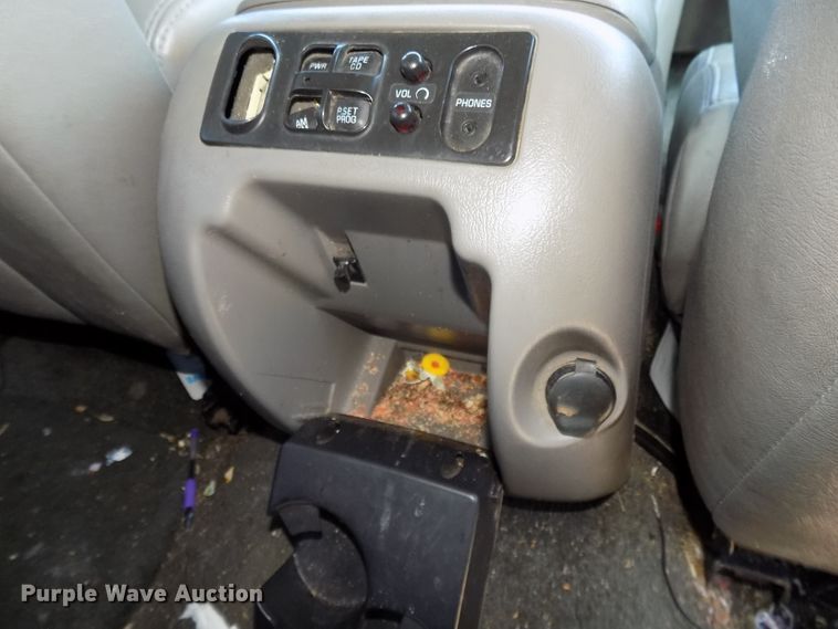 image for item GW9070 2002 Chevrolet Tahoe  SUV