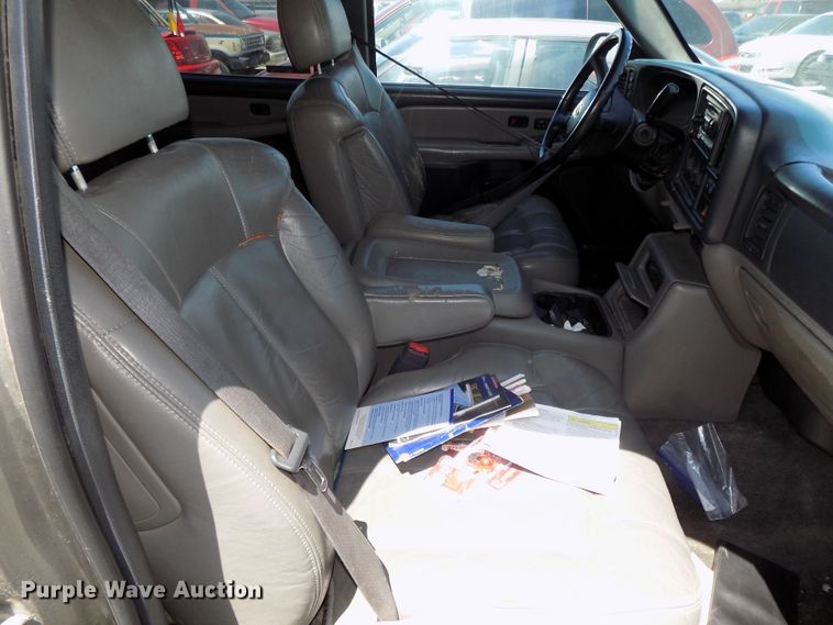 image for item GW9070 2002 Chevrolet Tahoe  SUV