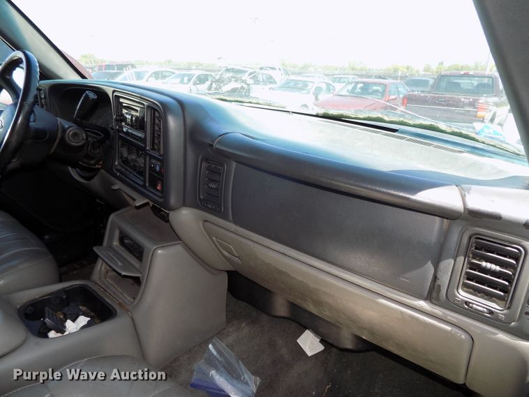 image for item GW9070 2002 Chevrolet Tahoe  SUV