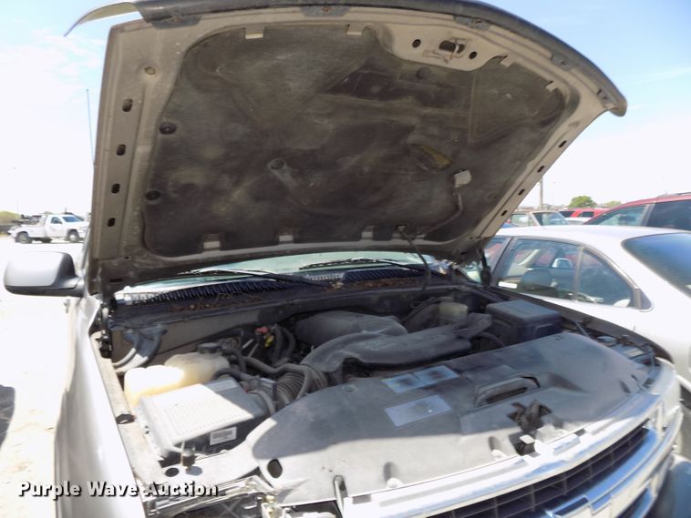 image for item GW9070 2002 Chevrolet Tahoe  SUV