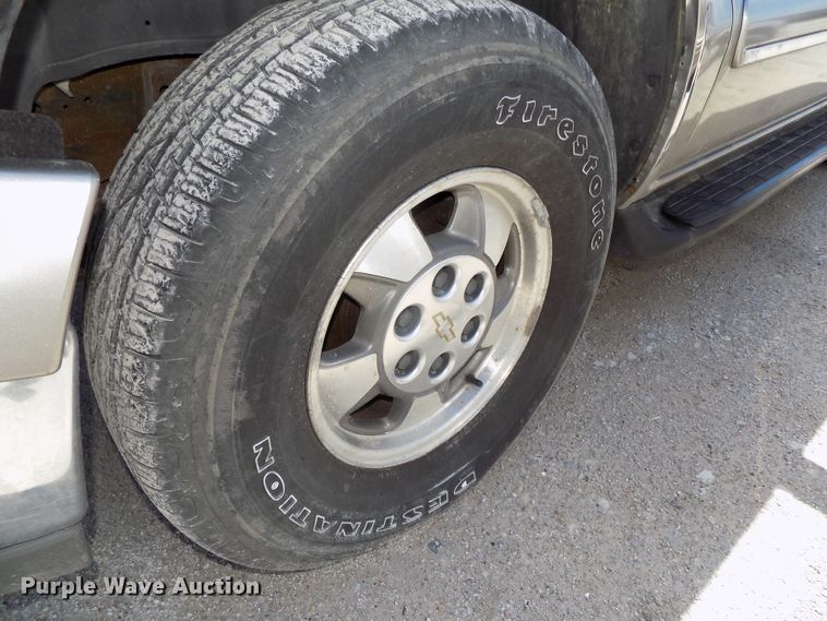 image for item GW9070 2002 Chevrolet Tahoe  SUV