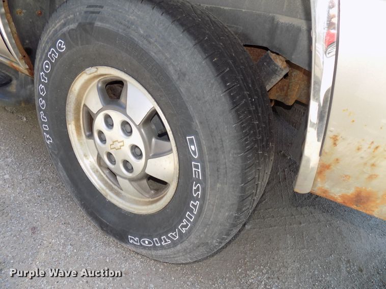 image for item GW9070 2002 Chevrolet Tahoe  SUV