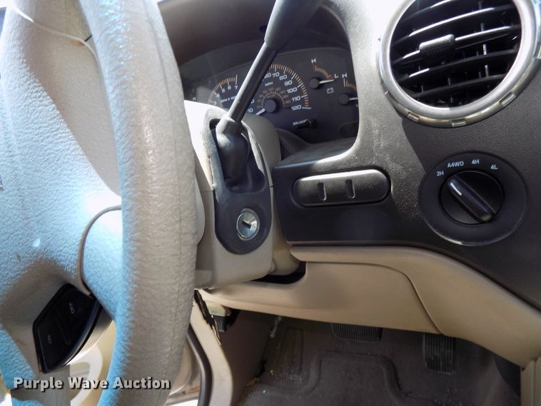 image for item GW9072 2003 Ford Expedition  SUV